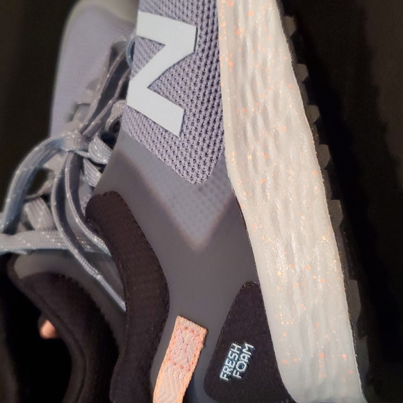 EUC New Balance Fresh Foam Arishi - Picture 8 of 11